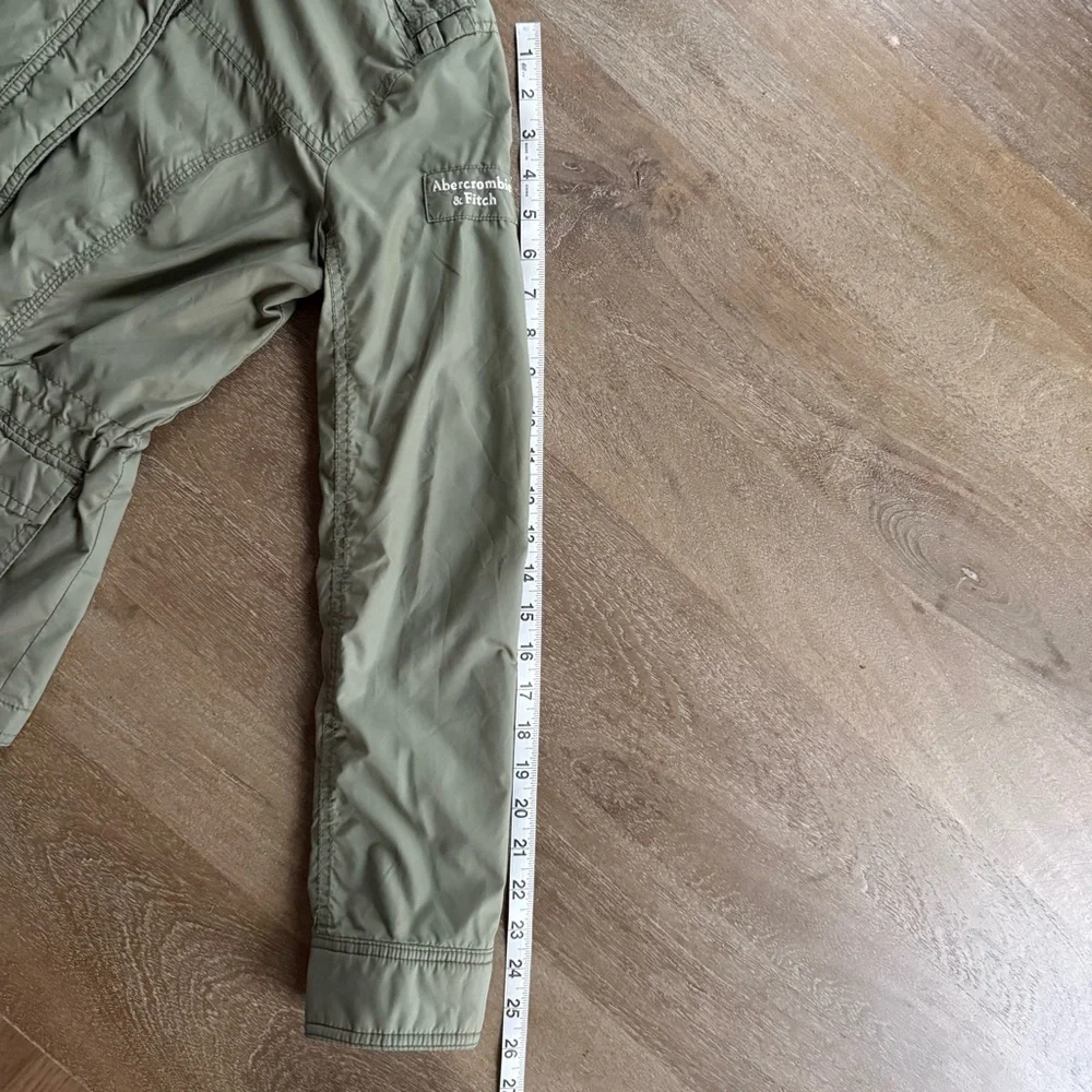 ✝️ A&F | LIKE NEW • Army Green Lightweight Jacket - Picture 10 of 12